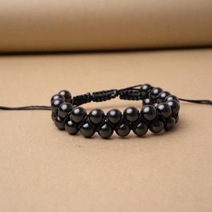 Pulsera de macramé Shambhala de shungita de 2 filas con 22 cuentas redondas pulidas de 0.32 pulgadas (8 mm) en un cordón negro, tamaño ajustable 15-25 - Product Image 1