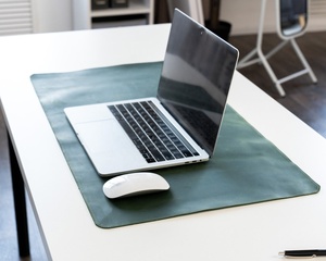 Alfombrilla de ratón grande hecha a mano personalizada de cuero genuino accesorios de decoración de oficina Protector de mesa - Product Image 5