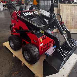 Mini-chargeuse compacte Bobcat S450 d'occasion, de marque très réputée, avec moteur diesel américain et pneus, pour la vente en gros - Product Image 1