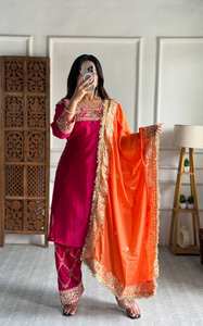 Nueva serie que lanza Kurti moderno con bordado Farsi Modelado real Propio Salwar Kameez para fiestas - Product Image 4