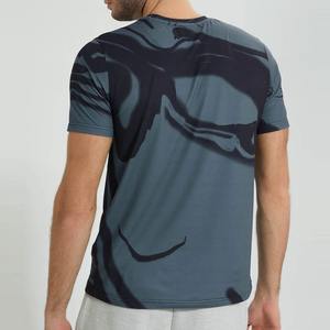 Camiseta personalizada de poliéster para hombre con impresión digital a todo color Camiseta de sublimación - Product Image 2