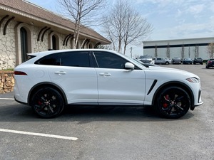 รถยนต์มือสองคุณภาพดี ปี 2022 F-PACE SVR AWD พร้อมจอแสดงผลบนกระจกหน้า - Product Image 6