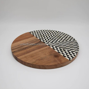 Exquisita tabla para cortar queso de madera y resina de United Trade World Experience Excelencia culinaria con corte en estilo - Product Image 4