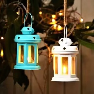 Farol Decorativo Metálico Dorado para Bodas, Farol Marroquí Hecho a Mano, Farol Colgante para Velas - Product Image 3