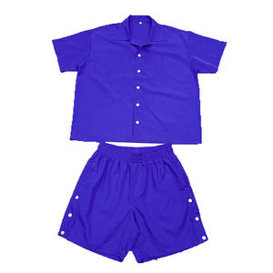 Ensemble t-shirt et short d'été pour homme de grande taille Survêtement graphique uni et confortable avec bouton latéral et logo personnalisable - Product Image 3