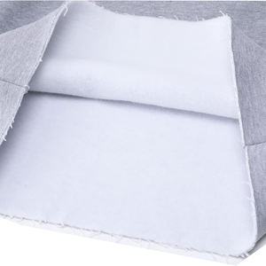 Sudadera Corta con Capucha para Mujer, Color Gris, Estilo Urbano, Invierno, Corta, con Forro Polar y Logotipo Frontal - Product Image 3