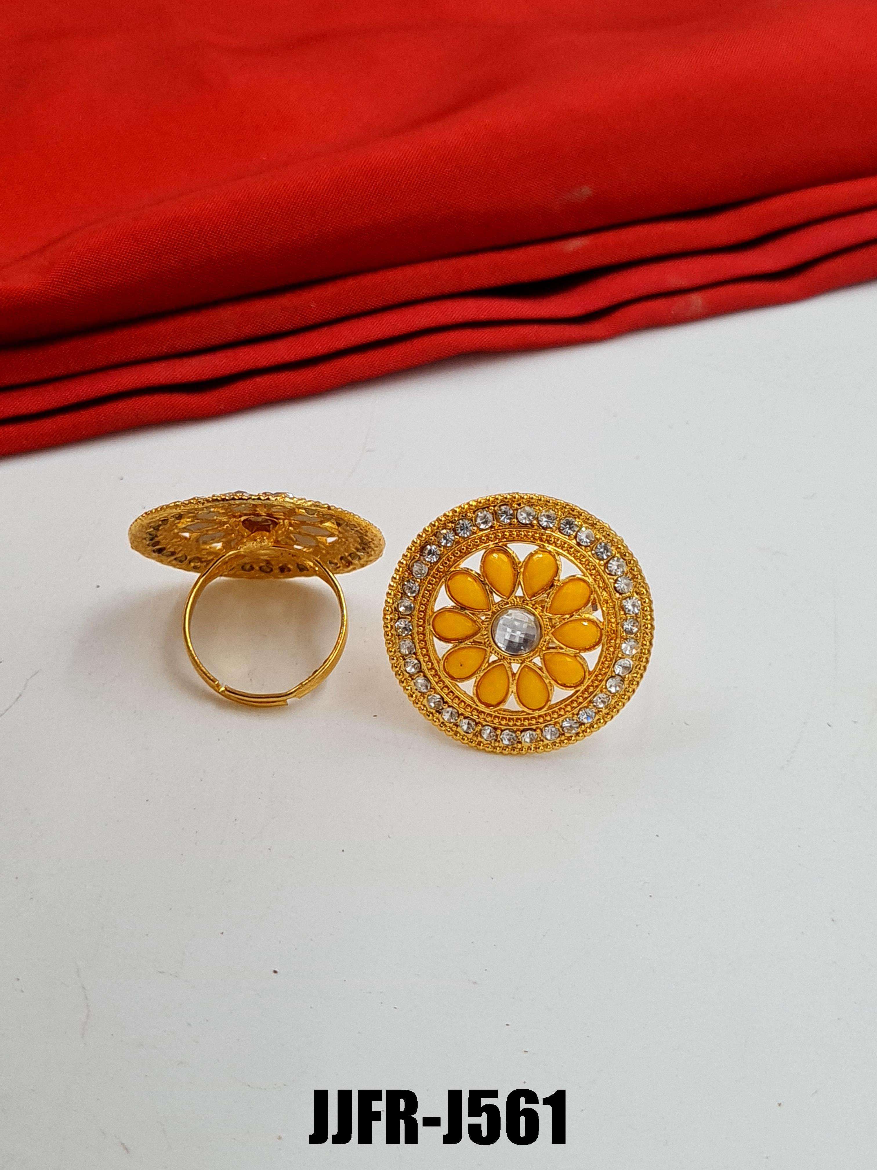 สีเหลือง