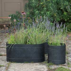 Jardinière en métal galvanisé offrant une durabilité pour une utilisation prolongée au jardin, offrant un design robuste et résistant aux intempéries - Product Image 3