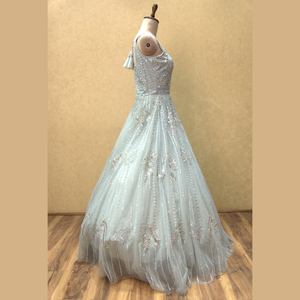 El vestido azul hielo más elegante con trabajo importado y toque de mano de diamante perfecto para todas las funciones de la India al por mayor - Product Image 3