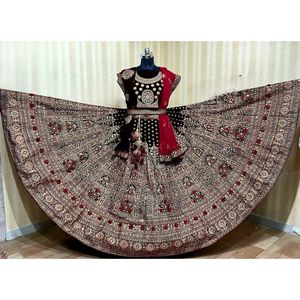 Lehenga nupcial tradicional con toque moderno 12 adornos de Kali Jarakan Dupatta doble en venta al por mayor - Product Image 4