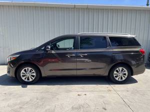 Precio bajo, Kia Sedona LX 2016, auto usado en venta - Product Image 4