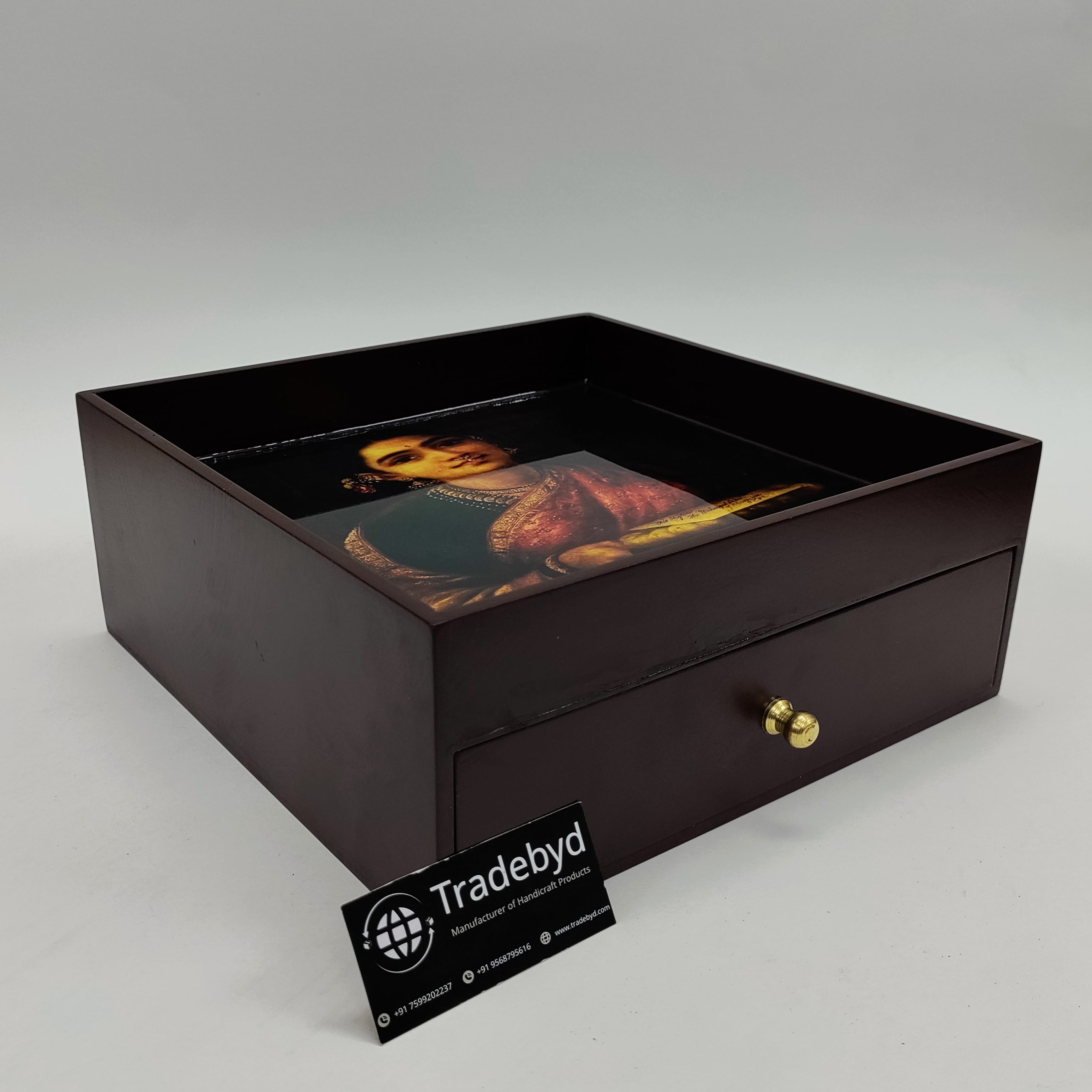 Available in different Color