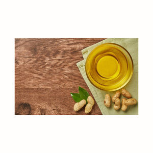 Aceite de cacahuete refinado de la mejor calidad de la categoría de aceite de plantas - Product Image 6