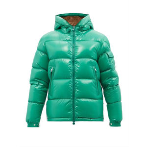Veste matelassée d'hiver unie unisexe OEM Veste matelassée à col chaud et capuche avec impression personnalisée de haute qualité pour l'extérieur mode - Product Image 2