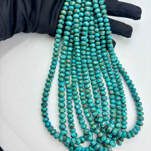 Perles artisanales en turquoise cuivre de qualité supérieure, style bohème, couleur verte, excellente qualité, très demandées. - Product Image 1