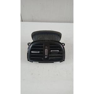 ช่องระบายอากาศด้านหลัง KIA CEED Sportwagon Series (CD) (18>) รุ่น 97040-J7000 D4FE - Product Image 5