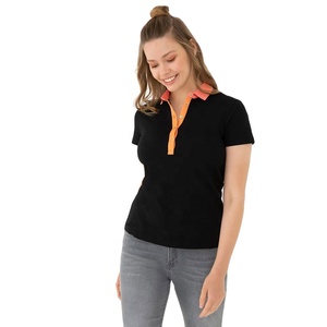 Polo à la mode pour femmes noir à manches courtes avec col contrasté orange et rose femmes T-shirts de polo parfaits pour un usage quotidien - Product Image 2