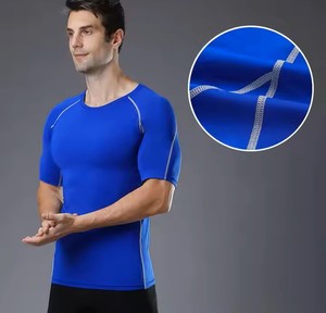 Camisa de hombro caído para hombre hecha a medida de calidad adorable, camisa ligera y transpirable para hombre con logotipo personalizado a precio barato - Product Image 3