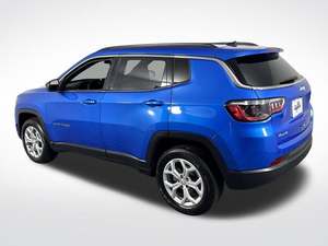 JEE COM-PASS LATITUDE SUV CROSSOVER 4WD 2024 USADO EN BUEN ESTADO - Product Image 5