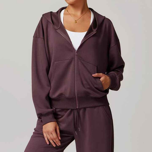 MOVA TEXTILE Survêtement d'entraînement pour femmes de grande taille Ensemble sweat-shirt et pantalon de survêtement en molleton personnalisé pour le sport - Product Image 3