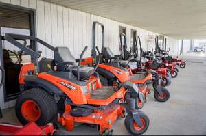 Cortacésped Kubota 4x4, Tractor Pequeño - Product Image 5
