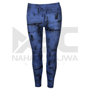 Vente en gros du fabricant de leggings de sport taille haute avec impression de mode personnalisée pour les dames; tissu de soie de course décontracté pratique - Product Image 4