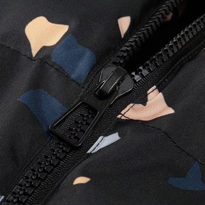 เสื้อแจ็คเก็ตพัฟเฟอร์ทรงสลิมฟิตสำหรับผู้ชาย แจ็คเก็ตฤดูหนาวแบบพองตัว  รับสั่งทำพร้อมปักโลโก้ด้วยลายแจ็คการ์ด  ทันสมัย อุ่นสบาย ผ้าแคนวาส - Product Image 5