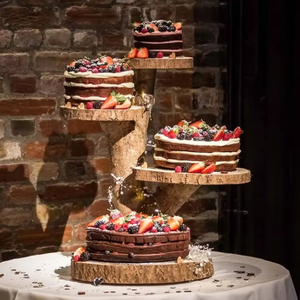 Support à gâteau en bois de luxe fait à la main avec forme arrondie résistant à la chaleur et écologique pour les célébrations d'anniversaire et de fête - Product Image 1