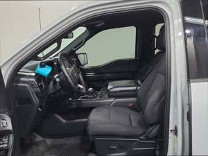 Ford F-150 XLT 4WD Sport 2024 Usado - Product Image 3