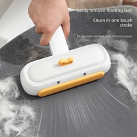 Éliminateur de poils d'animaux pour chats et chiens, brosse de toilettage à motif de dessin animé, outil de nettoyage des peluches pour canapé, lit et meubles