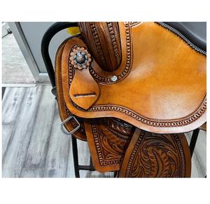 Selle de cheval occidentale tan/marron de haute qualité en cuir indien de meilleure qualité avec arbre en plastique de conception d'outillage - Product Image 2