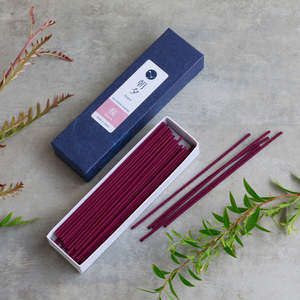 Bâtons d'encens à faible fumée Sakura Cherry Blossom 20g - Product Image 1