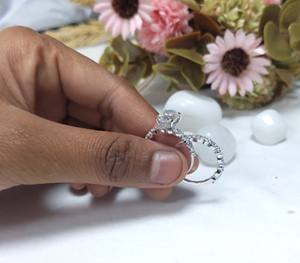 Anillo de regalo de aniversario de boda con diamantes cultivados en laboratorio de corte ovalado de 2 quilates en oro blanco sólido de 10K/14K/18K - Product Image 5