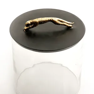 Boîte à bonbons de créateur de luxe idéale pour le stockage du chocolat, les cadeaux d'anniversaire et les célébrations festives - Product Image 1