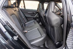 2026 M5 Touring, Bajo Kilometraje, Motor en Excelente Estado, Transmisión Automática, Techo Panorámico, Faros LED, Listo para Enviar - Product Image 6