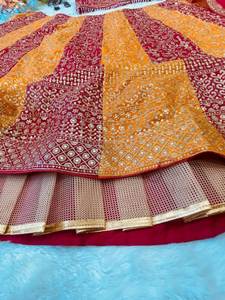 Celebridad inspirado multicolor secuencia trabajo Premium Faux Georgette bordado moda Lahenga Choli con blusa - Product Image 4