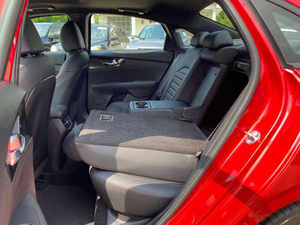 รถยนต์ GT Sport ปี 2024 สภาพดี ไมล์น้อย เกียร์อัตโนมัติ เบาะหนัง มาตรฐานไอเสียยูโร 4 กำลังเครื่องยนต์มากกว่า 400 แรงม้า พร้อมส่ง - Product Image 3