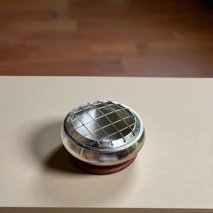 Brûleur d'encens décoratif en métal pour charbon de bois et encens en résine Diffuseur d'aromathérapie écologique pour automne/printemps à usage domestique - Product Image 2