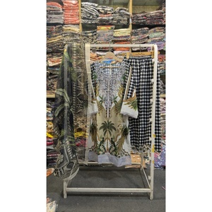 ชุดสูทแฮนด์เมด 3 ชิ้นสำหรับผู้หญิง แรงบันดาลใจจากมาเรีย บี - Product Image 1