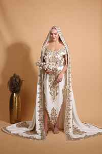 ชุดคาฟตันปักลายทองคำขาวแบบราชวงศ์ งานแฮนด์เมด ทรงตรง สไตล์งานปาร์ตี้ 3 มิติ  โลโก้ด้านหน้า  งานปัก 3 มิติ สวยงาม - Product Image 6