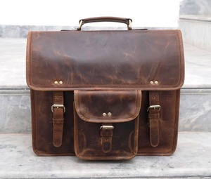 Bolso Mensajero de Cuero Genuino Suave de Alta Calidad, Estilo Clásico, con Opción de Logotipo Personalizado para Portátil y Objetos Esenciales - Product Image 6