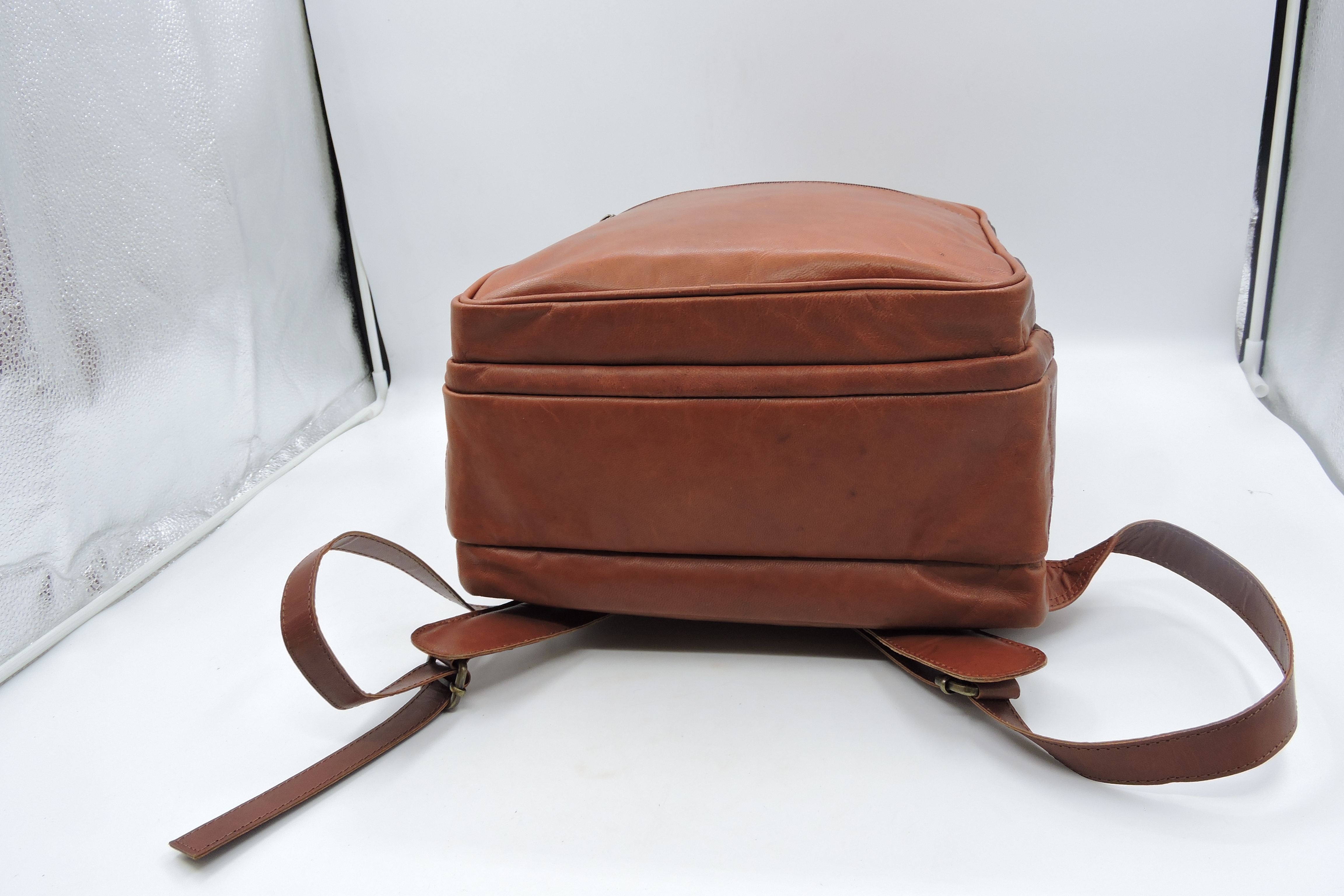 สีน้ำตาล