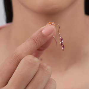 Magnifiques boucles d'oreilles en or rose avec fleurs de cerisier et diamants sertis en bélière, parfaites pour les fiançailles et les occasions de mariage - Product Image 1