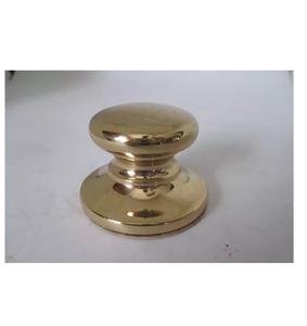 Presse-papier en laiton Presse-papiers de bureau pour la décoration de table haute vente en forme de pied fini poids de papier en laiton fait main - Product Image 3