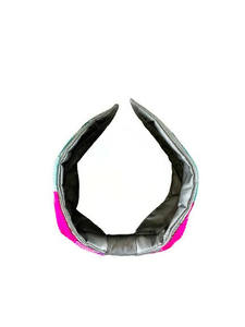 Bandeau en tissu luxueux fait à la main avec nœuds perlés rose et aqua, accessoires de cheveux tendance en gros, bandeaux doux et rembourrés - Product Image 4