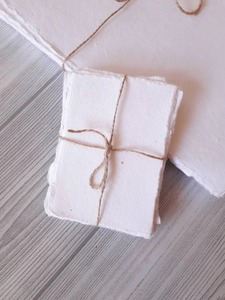 กล่องกระดาษพิมพ์ออฟติคอตตอนขอบผ้าขี้ริ้วสีขาวแกรม300 100% งานแฮนด์เมด - Product Image 2