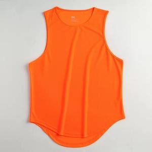 Camiseta sin mangas de gimnasio de secado rápido personalizada para hombre, camiseta informal sin mangas de poliéster Tess Gym, camiseta sin mangas transpirable para Fitness sostenible - Product Image 5