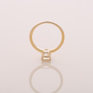 Anillo de compromiso clásico de plata de ley 925 maciza con diamante amarillo de 1.47 quilates, corte radiante, cultivado en laboratorio, con engaste de púas, ideal para fiestas. - Product Image 5