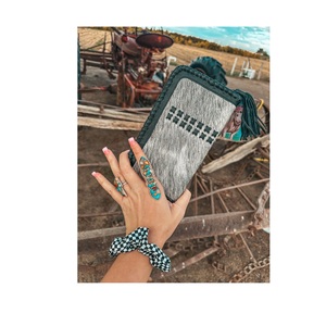 Portefeuille et pochette en cuir de fourrure de vachette 2025 les plus vendus pour dames Western Vintage Fashion Made in India - Product Image 1