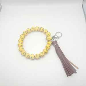 Porte-clés fait main avec perles en bois et anneau en acier inoxydable | Porte-clés coloré en perles de bois et acier inoxydable | VRNQ - Product Image 2